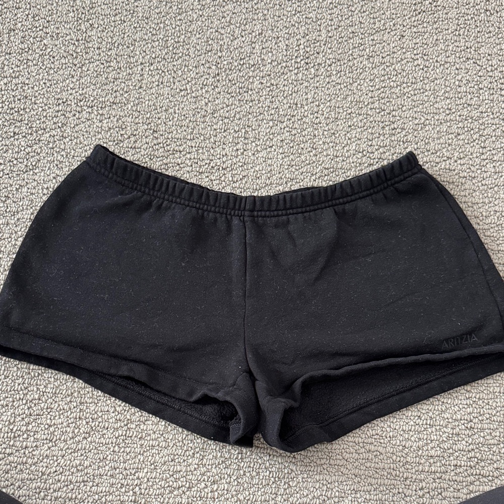 Aritzia Classic Sweatfleece Boyfriend Shorts